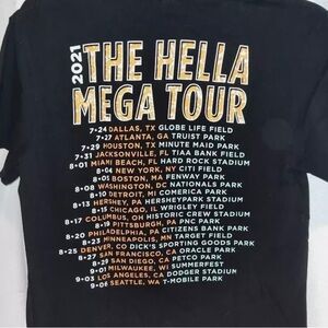 The Hella Mega Tour TShirt Green Day Weezer & Fall Out Boy Size L | Band Tee